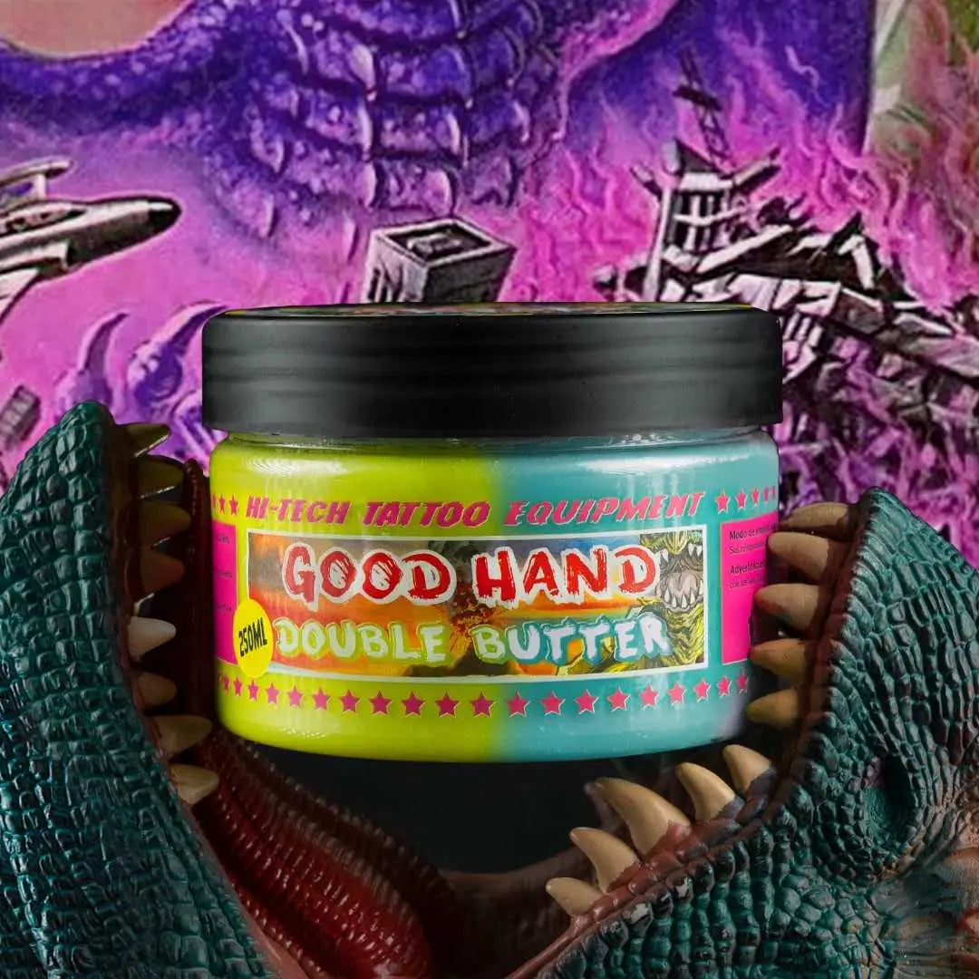 good hand Doppel-Butter-250-ml-Glas in Grün und Türkis mit schwarzem Deckel, beschriftet mit Hi-Tech-Tattoo-Ausrüstungscreme