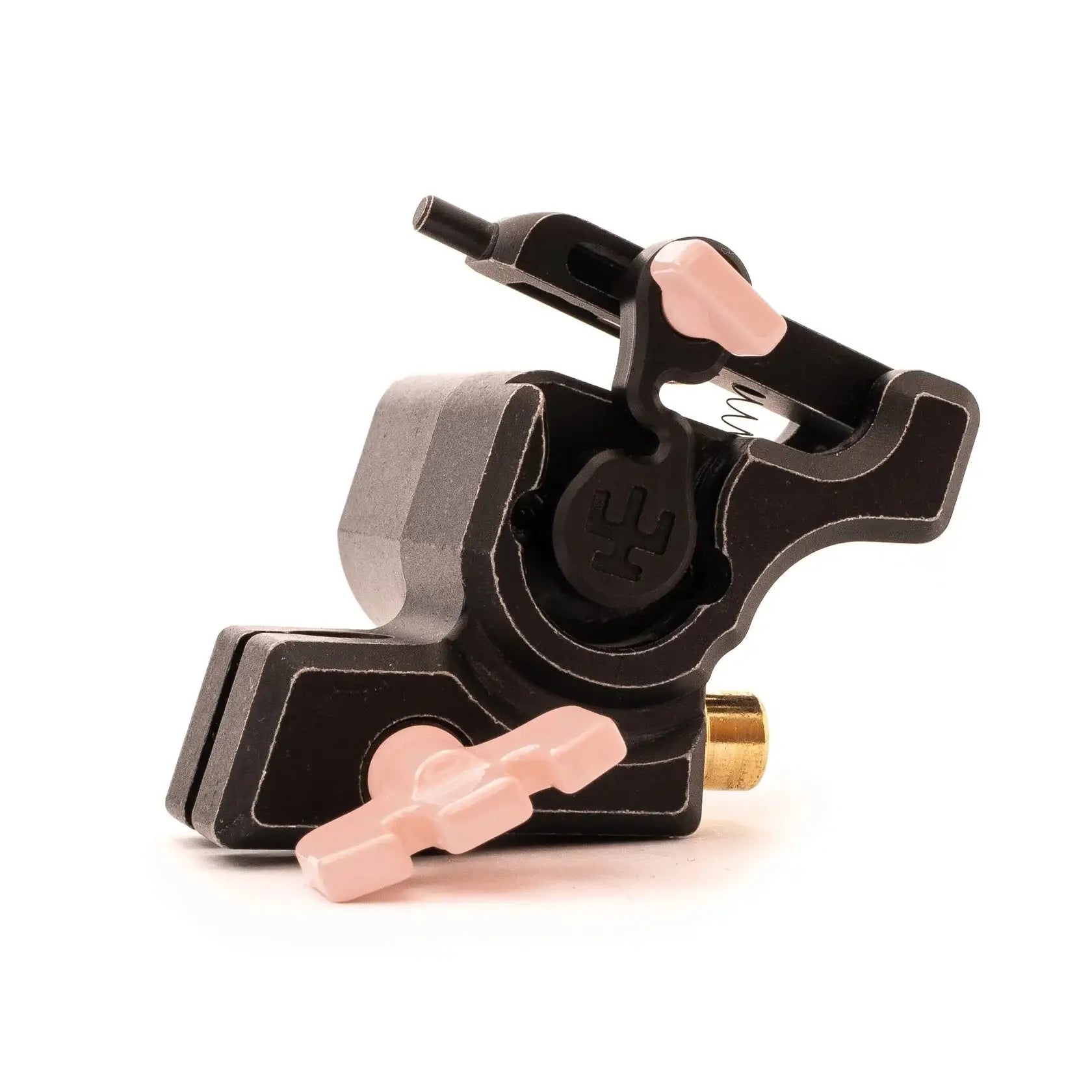 Schwarze Tätowiermaschine mit pinken Kunststoffhebeln und Messinganschluss von VLAD BLAD Avenger 2 Pro Baby Pink Edition