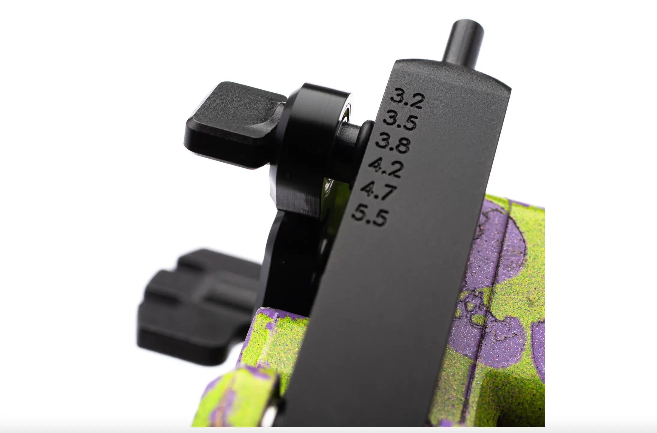 Schwarzes Verstellrad für Zielfernrohr aus Metall mit eingravierten Messmarkierungen für VLAD BLAD Avenger 2 Pro Skull Green Lilac von Shpigel