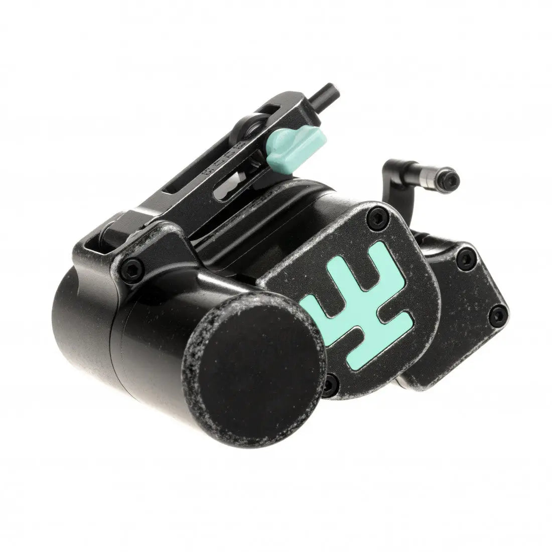 Schwarze Tätowiermaschine VLAD BLAD Avenger 4 Pro Cyber Scars, Babyblau mit türkisfarbenem Logo und sichtbaren Akzenten