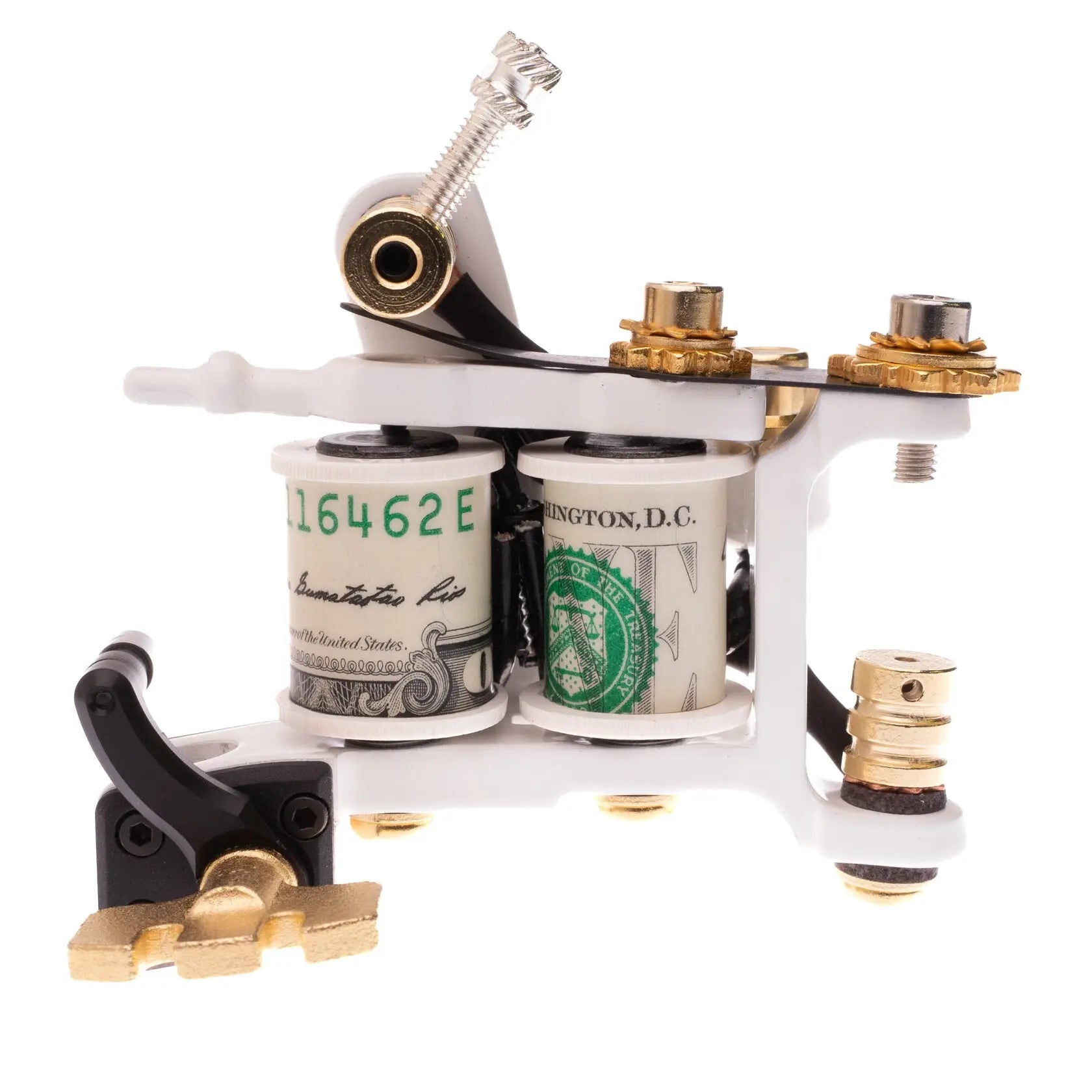 Weiße VLAD BLAD Coil-Fineliner-Pro-Tätowiermaschine mit goldfarbenen Metallkomponenten und Dollar-Bill-CARTRIDGES