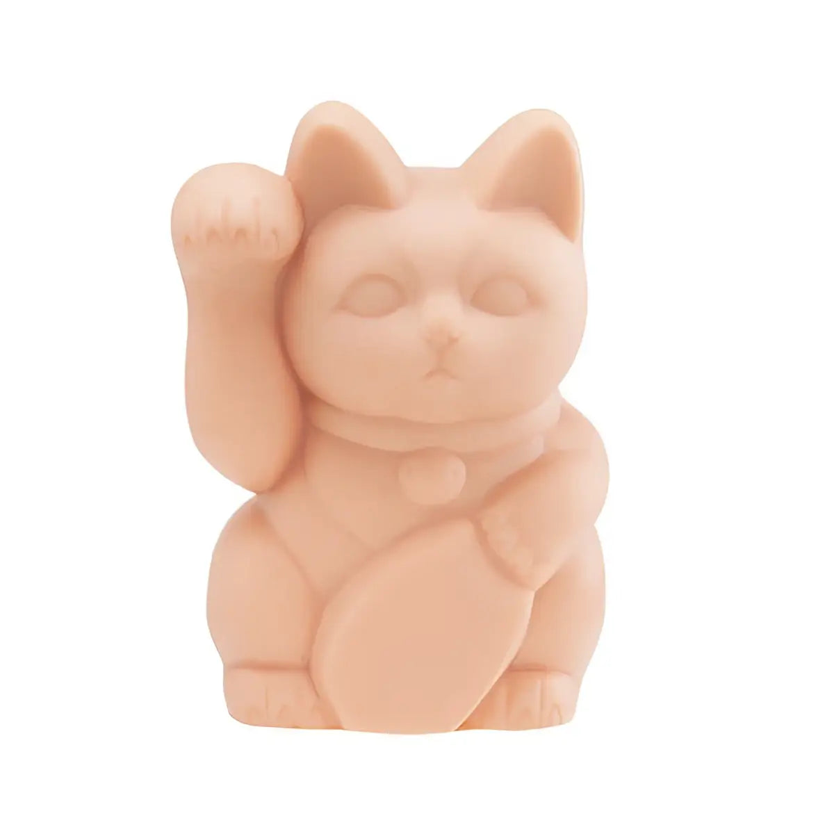 Eine pfirsichfarbene, glatte Maneki-neko-Figur mit erhobener Pfote und sitzender Haltung von a pound of flesh Lucky Cat