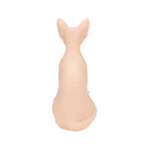 Beige Keramik-Figur einer nackten Sphynx-Katze mit glatter matter Oberfläche und stilisierten Ohren mit dem Titel a pound of flesh
