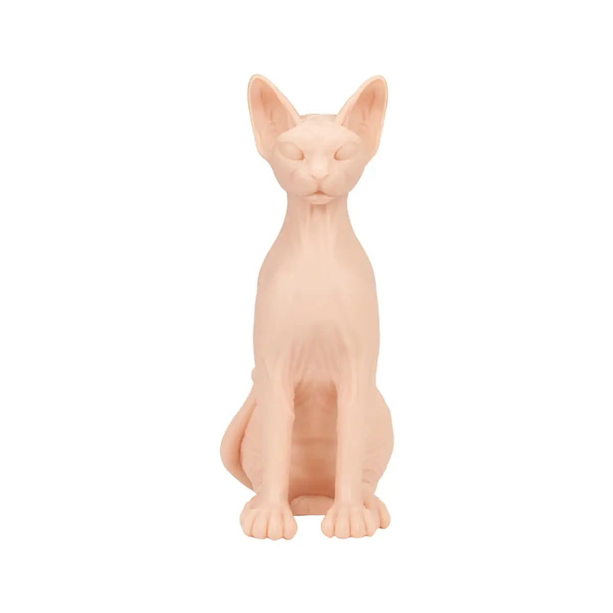 Eine pfirsichfarbene, glatte Sphynx-Nacktkatzenfigur mit schlankem, haarlosem Körper und spitzen Ohren namens a pound of flesh