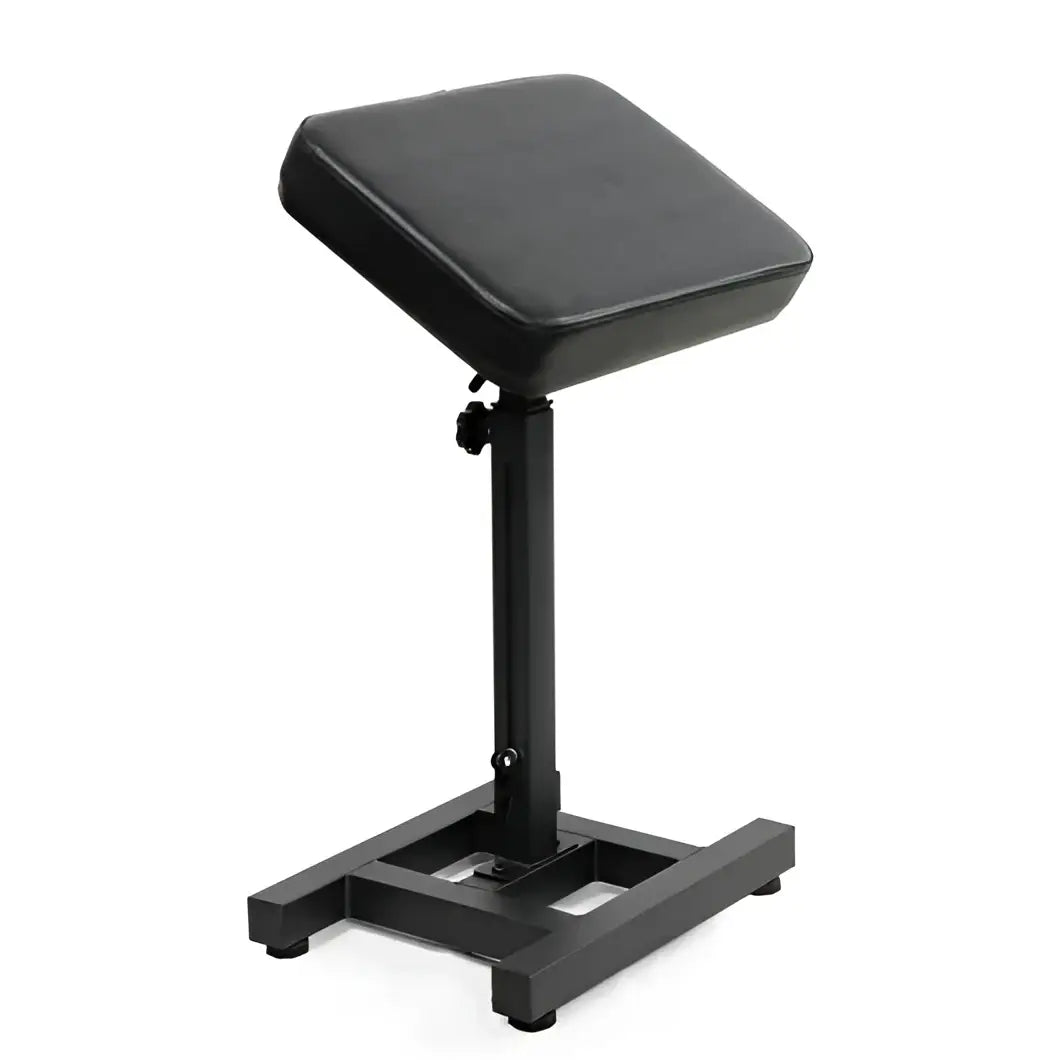 Tabouret de tatoueur noir rembourré et réglable avec cadre métallique robuste et accoudoir pour la location caos nero en taille standard ou XXL