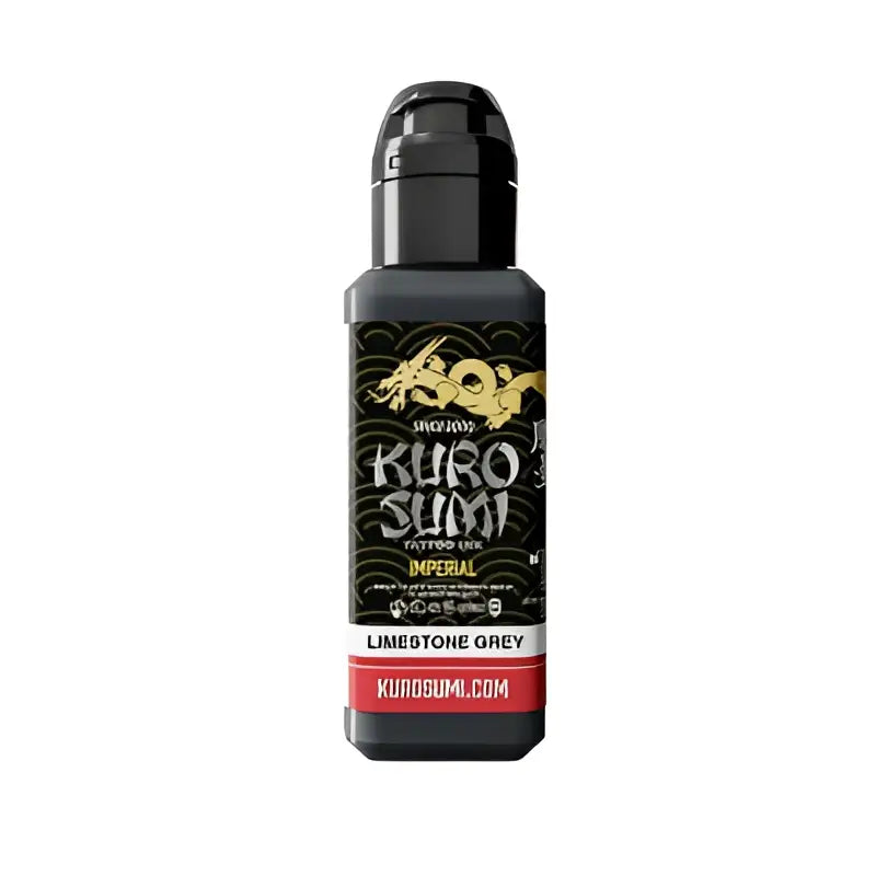 Schwarze Plastikflasche mit kuro sumi imperial Tattoo-Farben in Limestone Grey, mit goldenem Drachenlogo aus einem Marmorstein-Set