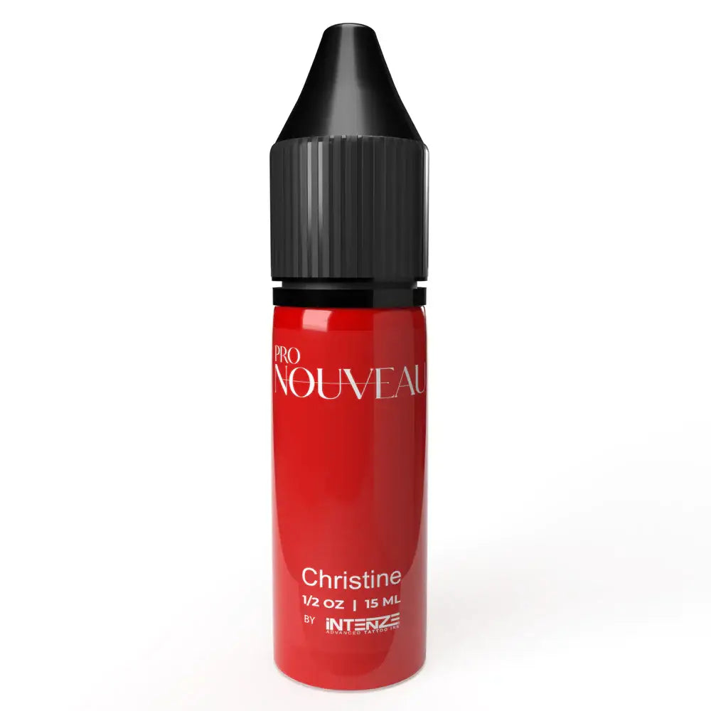 Auffällige, glänzende rote Kunststoffflasche mit INTENZE PRO NOUVEAU CHRISTINE PMU Pigment aus der Lips-Kollektion mit schwarzem geripptem Verschluss