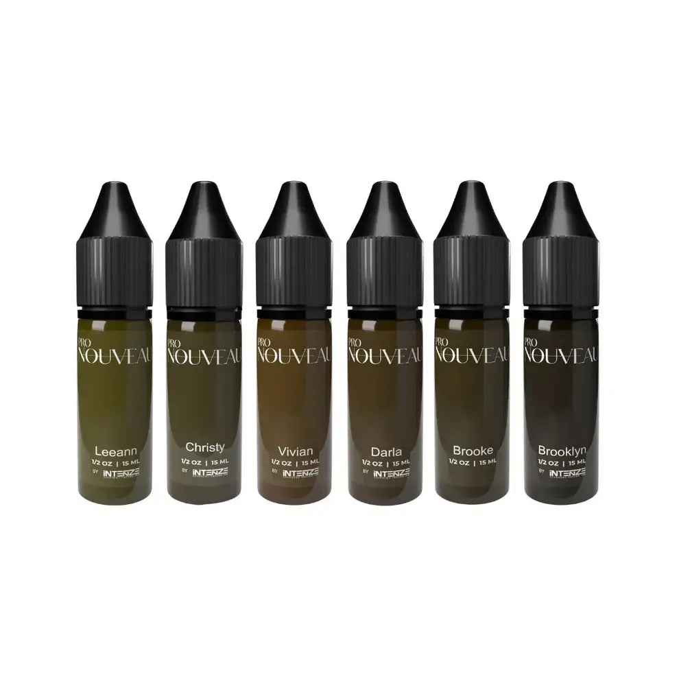 Sechs dunkelolivgrüne Glasflaschen mit schwarzen Kappen aus der PRO NOUVEAU PMU Pigment-Brows-Kollektion, Set 6x15ml