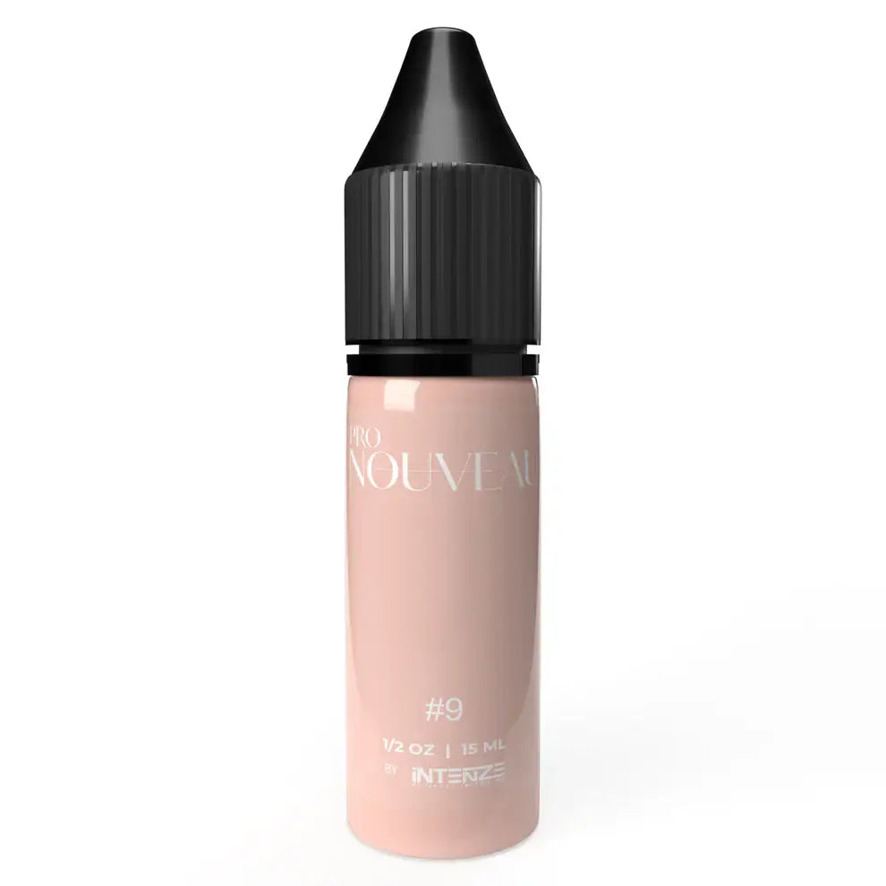 A sleek translucent pink PMU-Pigmentflasche mit schwarzem Verschluss, beschriftet mit Nouveau 9 von Intenza Nou Tones
