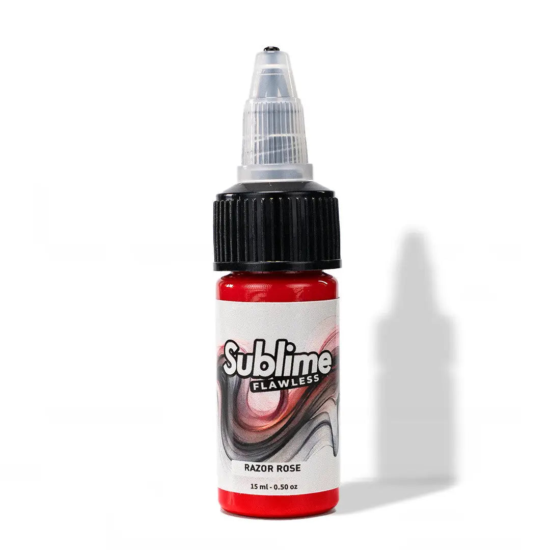 Leuchtend rote 15ml-Tattoo-Farben-Flasche mit schwarzem geriffeltem Deckel und klarem Tropfer, beschriftet mit sublime flawless razor rose pmu Pigment