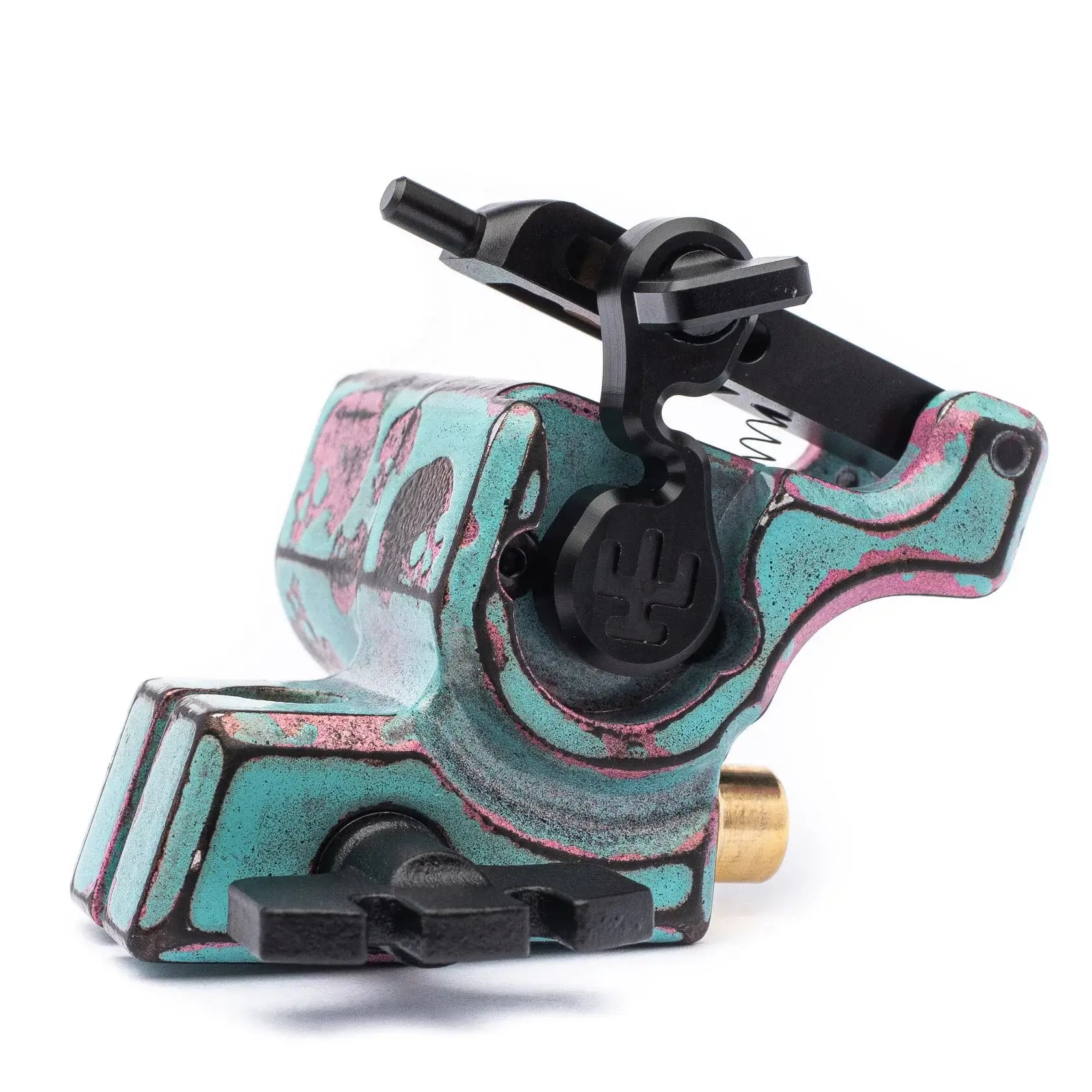 alt
Vladi Blad Avenger 2 Pro Tätowiermaschine mit verwitterter Oberfläche in Türkis und Pink sowie schwarzen Akzenten von Shpigel