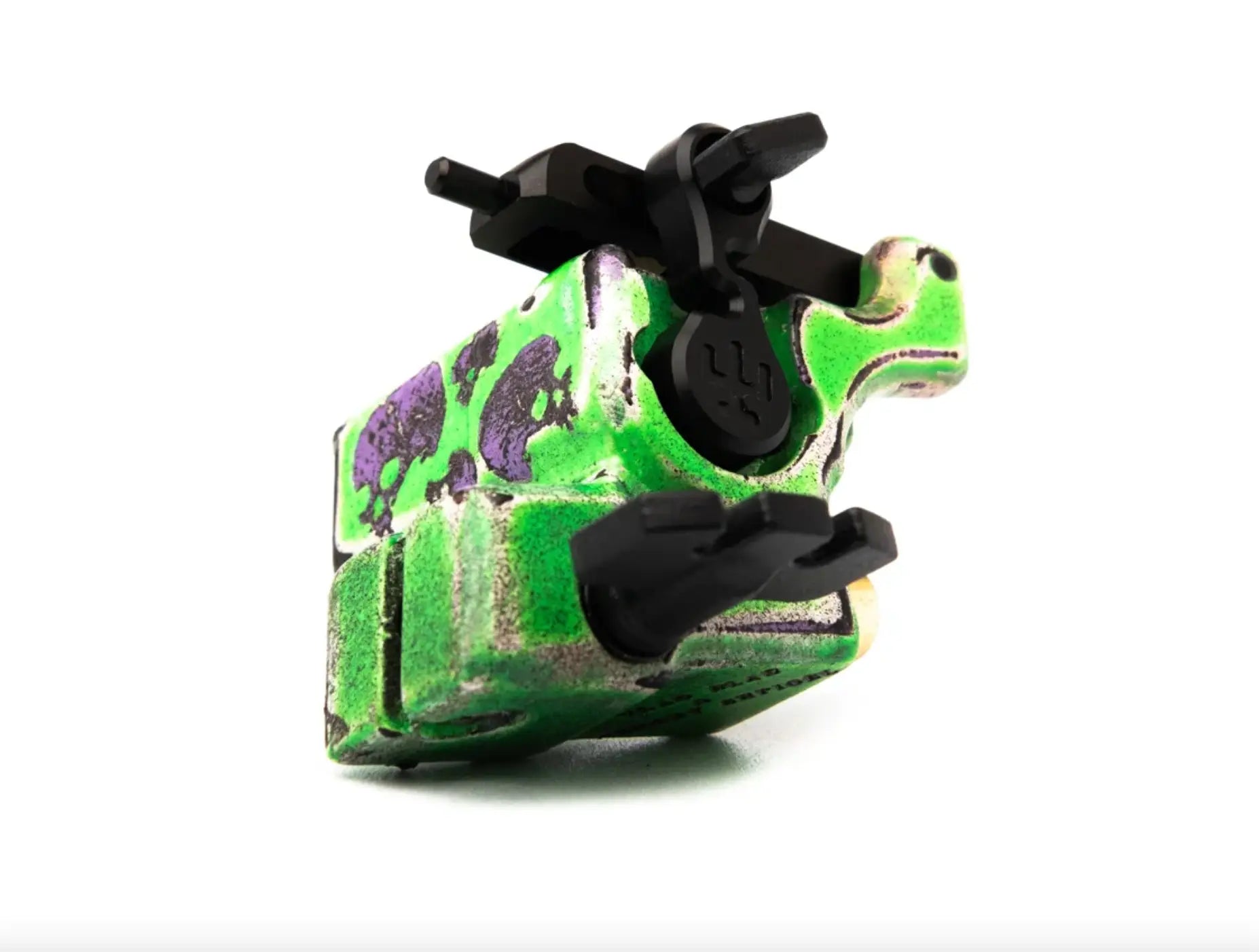 VLAD BLAD Avenger 2 Pro Skull Tätowiermaschine in Neongrün und Flieder mit leuchtend grün-lila Camouflage und schwarzen Kunststoffteilen
