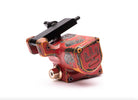 alt
Rote und goldene VLAD BLAD Avenger 2 Pro Tattoo-Maschine mit schwarzem Griff und kunstvollen Gravurmustern von Shpigel