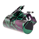 Eine elegante, moderne Tätowiermaschine VLAD BLAD Avenger 4 Pro Polar Night mit glänzendem grünem und violettem Camouflage-Finish