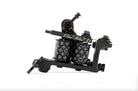 alt
Schwarze Tattoo-Maschine Vlads Blad Coil LBARS4 Power Liner mit elegantem industriellem Design und Coil-Skull-and-Crossbones