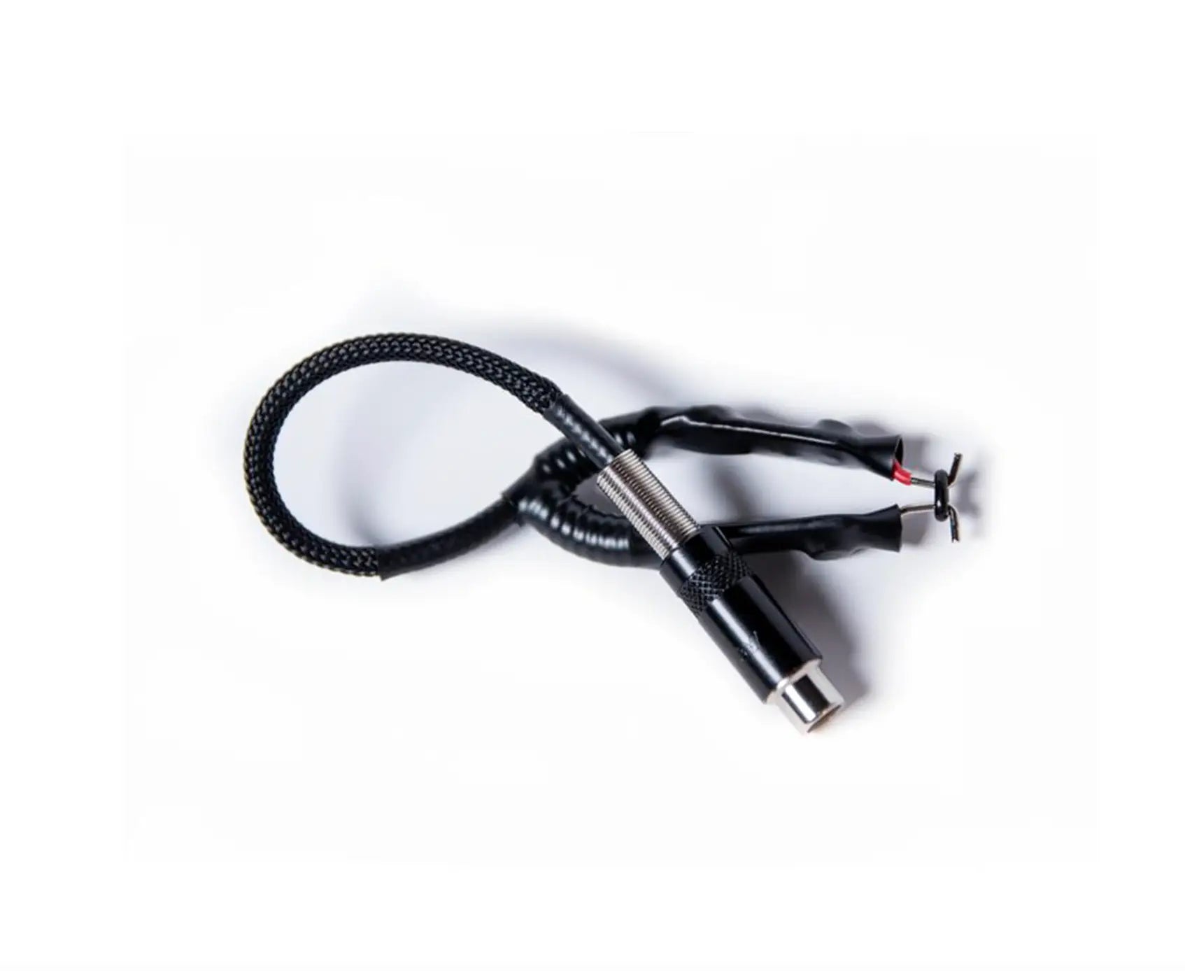 Black braided rca adaptor cable with metallic connectors and textured grip for vlad blad audio connections