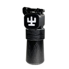 Schwarze zylindrische Wasserflasche mit gravierten Tribal-Mustern und weißem Deckel mit Kaktus-Logo von Sadhakaya VLAD BLAD ULTRON 4 PRO