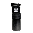 Schwarze Wasserflasche aus Leder VLAD BLAD Ultron 4 Pro von Sadhakaya mit geprägten Stammesmustern und weißem Kaktus-Logo auf dem Deckel