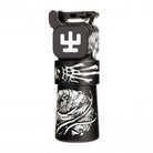 Schwarze zylindrische Wasserflasche vladi blad ultron 4 pro ch2 mit weißen Grafikdesigns und schwarzem Kappenlogo