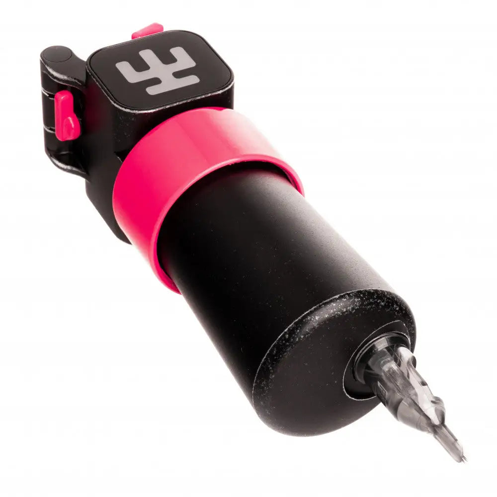 Black and pink Tätowiermaschine VLAD BLAD ultron 4 pro CSNP mit schlankem ergonomischem Design und markantem Markenlogo oben