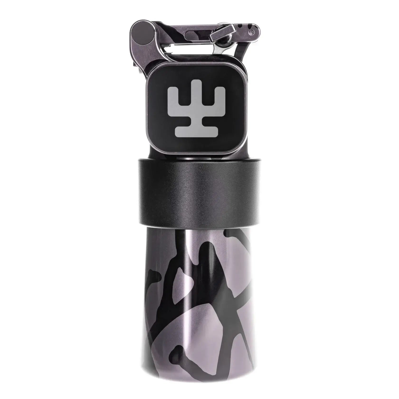 VLAD BLAD Ultron 4 Pro Wasserflasche in Inked Titanium, Schwarz und Silber-Camouflage mit Metallic-Finish und Karabinerclip