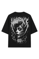 alt
Schwarzes kurzärmeliges Unisex-T-Shirt mit einer detaillierten weißen stilisierten Gesichtsgrafik und dem Text wolfpack black mind
