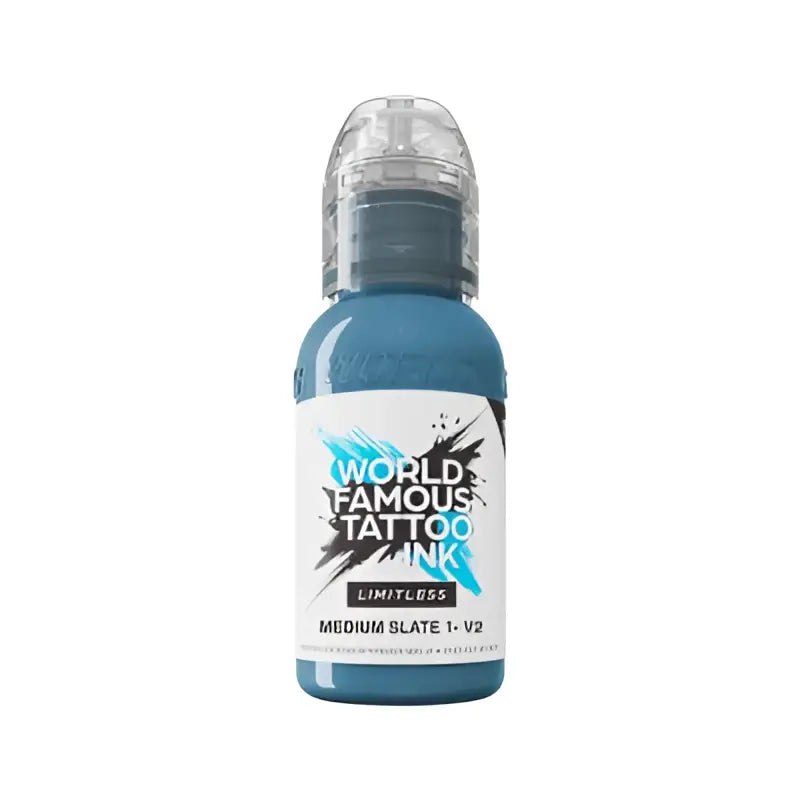 Eine elegante, durchscheinend blaue 30ml-Flasche der world famous limitless Tattoo-Farben medium slate 1 v2 mit klarem Verschluss und markantem Etikett